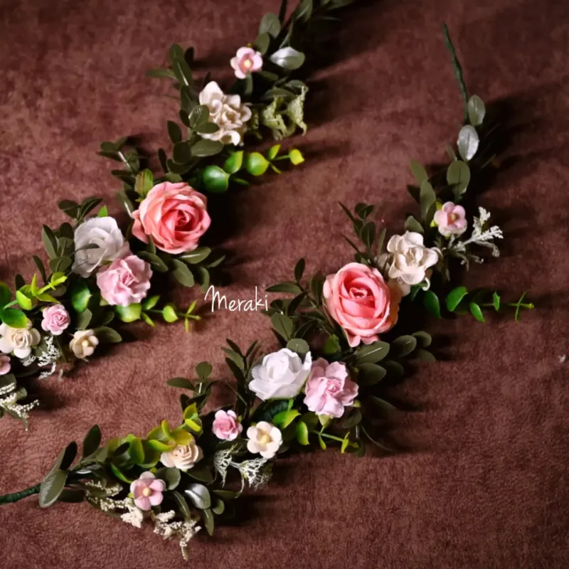 Flower girl's hair wreath